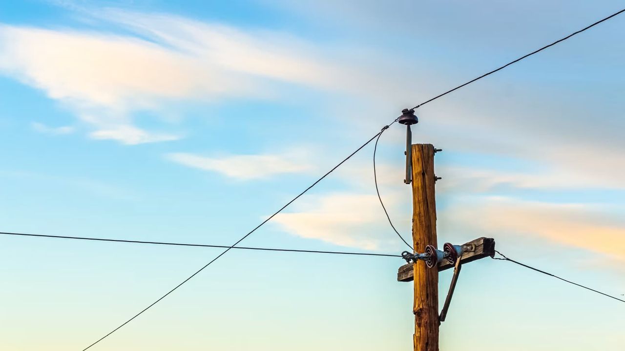 Telia har plockat ner 1,3 miljoner telefonstolpar