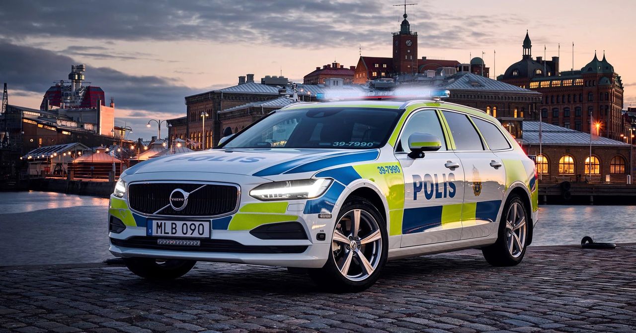 En närmare titt på Polisens nya Volvo V90