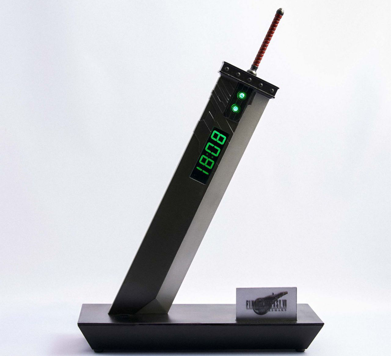 Square Enix släpper väckarklocka