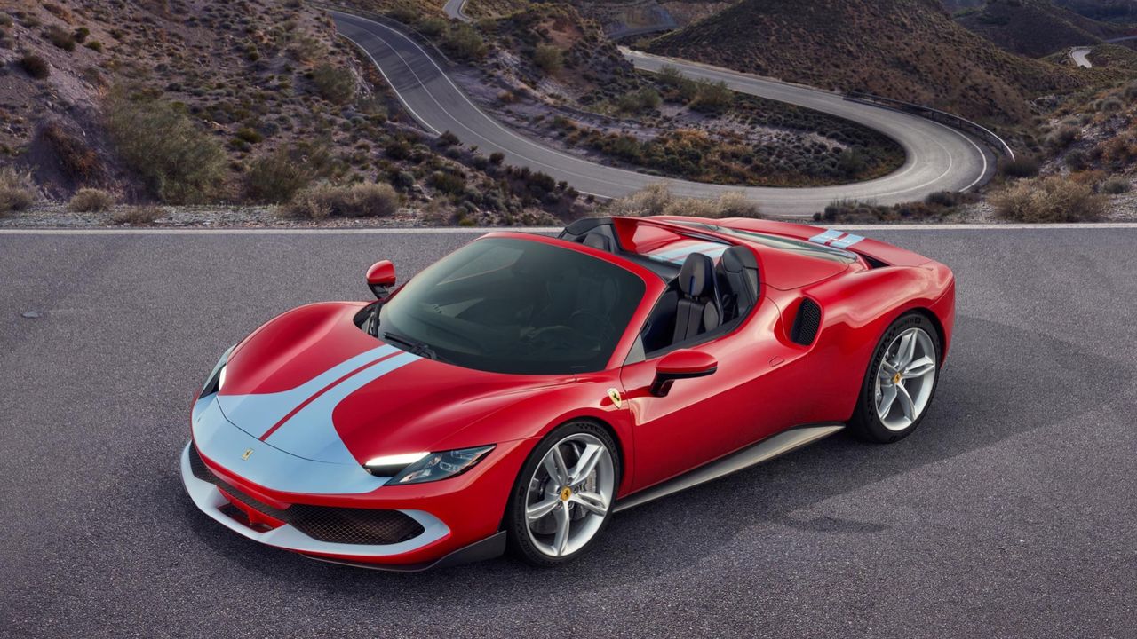 Rufsa till håret med Ferrari 296 GTS