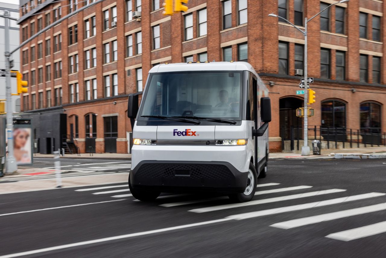 Eldriven budbil satte världsrekord