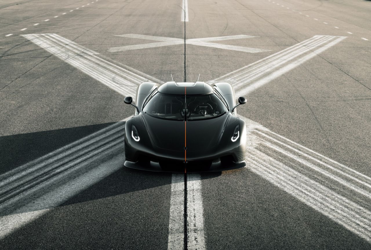 Första Koenigsegg Jesko Absolut för tester tillverkad