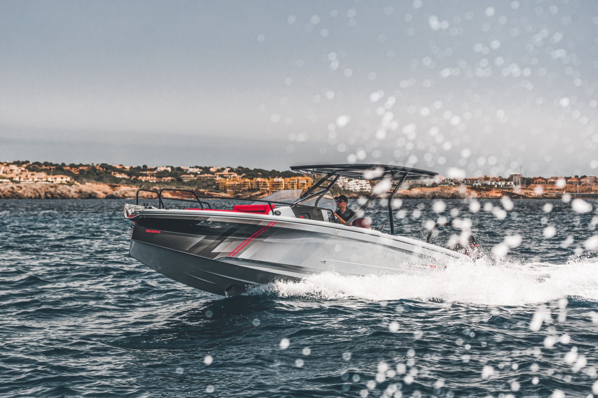 Brabus visar ny båt