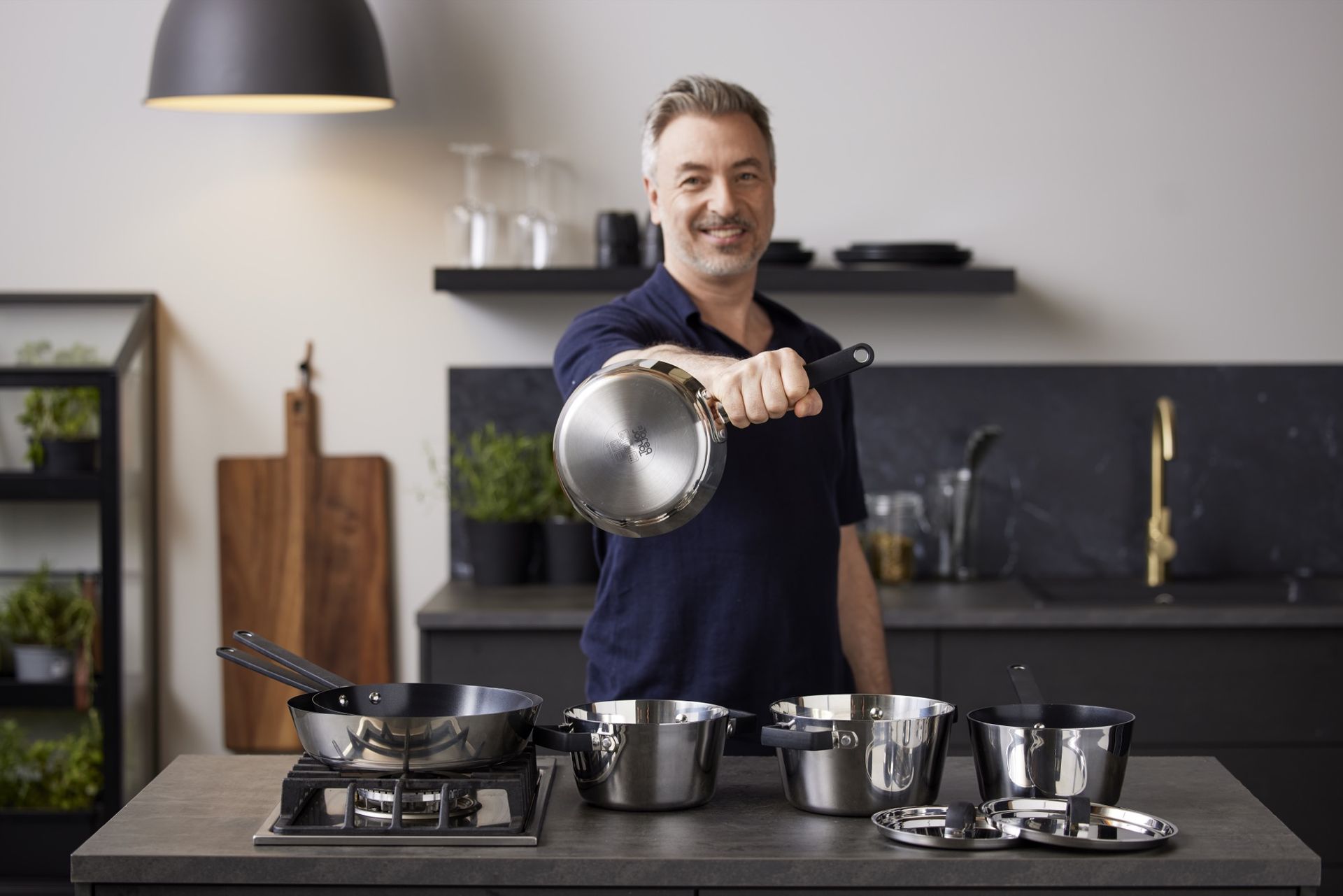 Tareq Taylor lanserar köksredskap