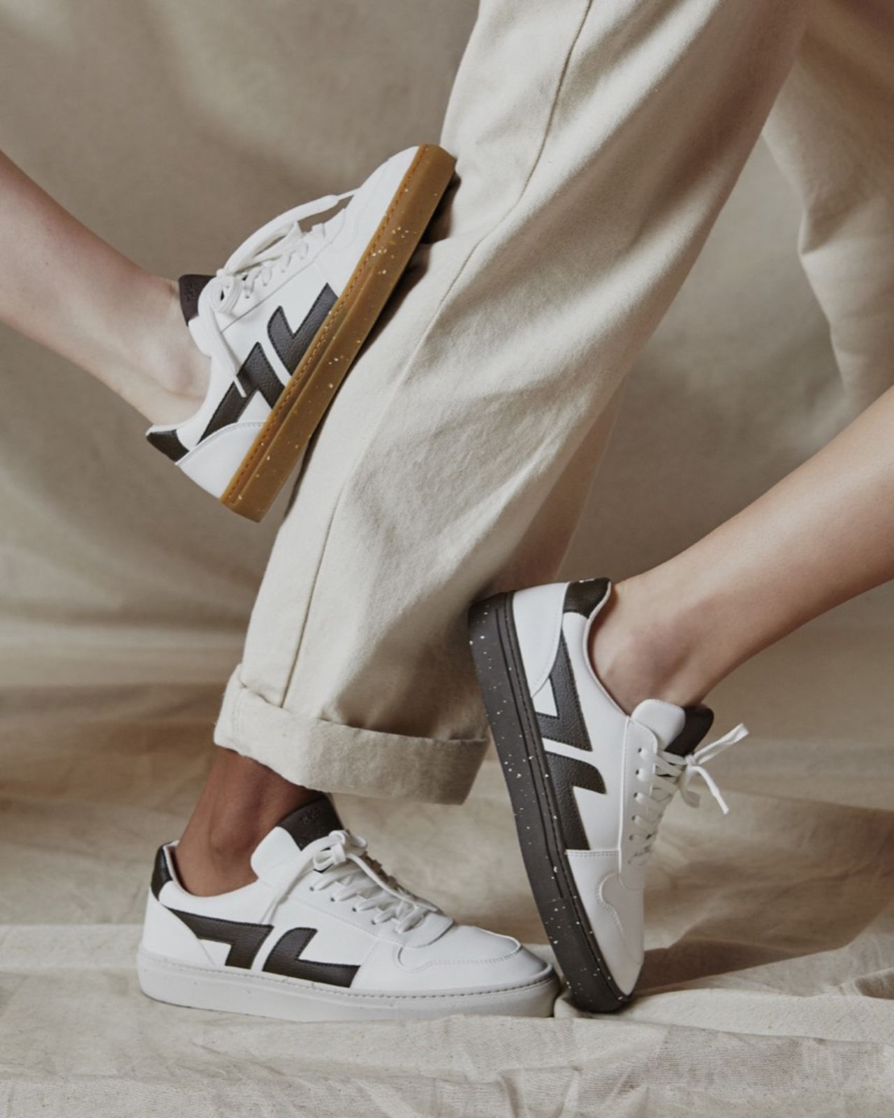 Sneakers gjorda på kaffesump