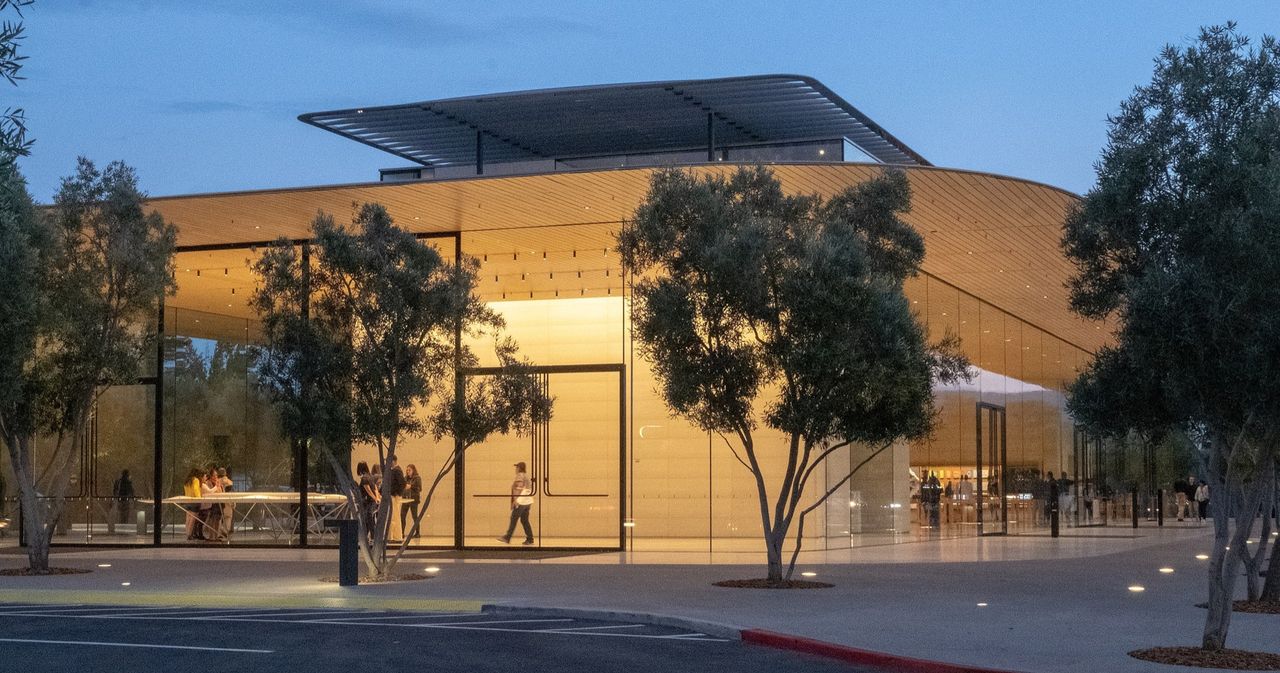 Apple börjar ta betalt med iPhone i Apple Store