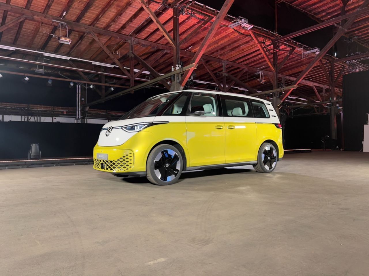 Volkswagen ID. Buzz kostar från 64.581 euro