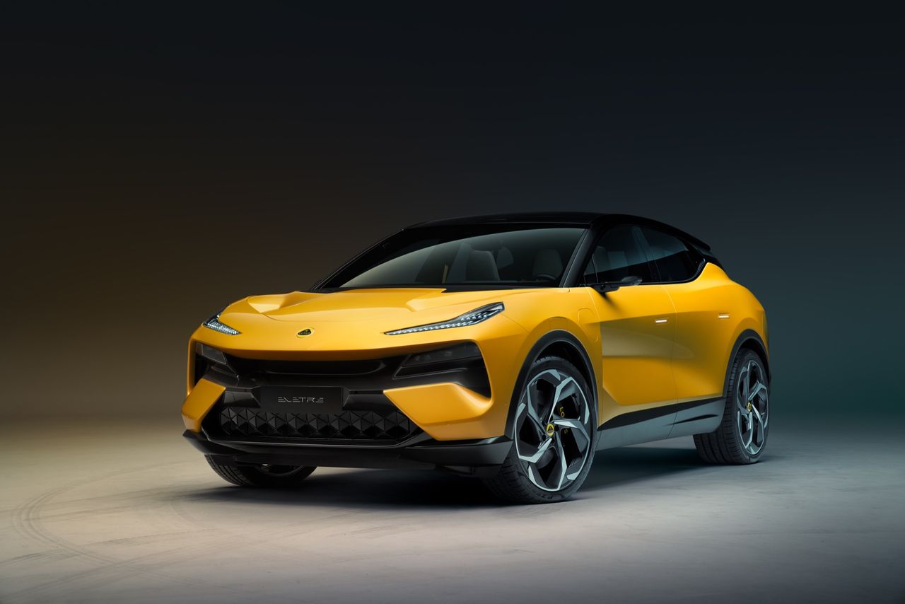 Nu kan du boka en Lotus Eletre