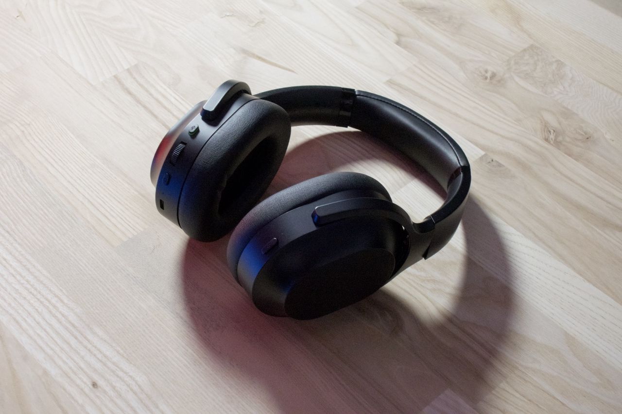 Razer släpper hörlurarna Barracuda Pro