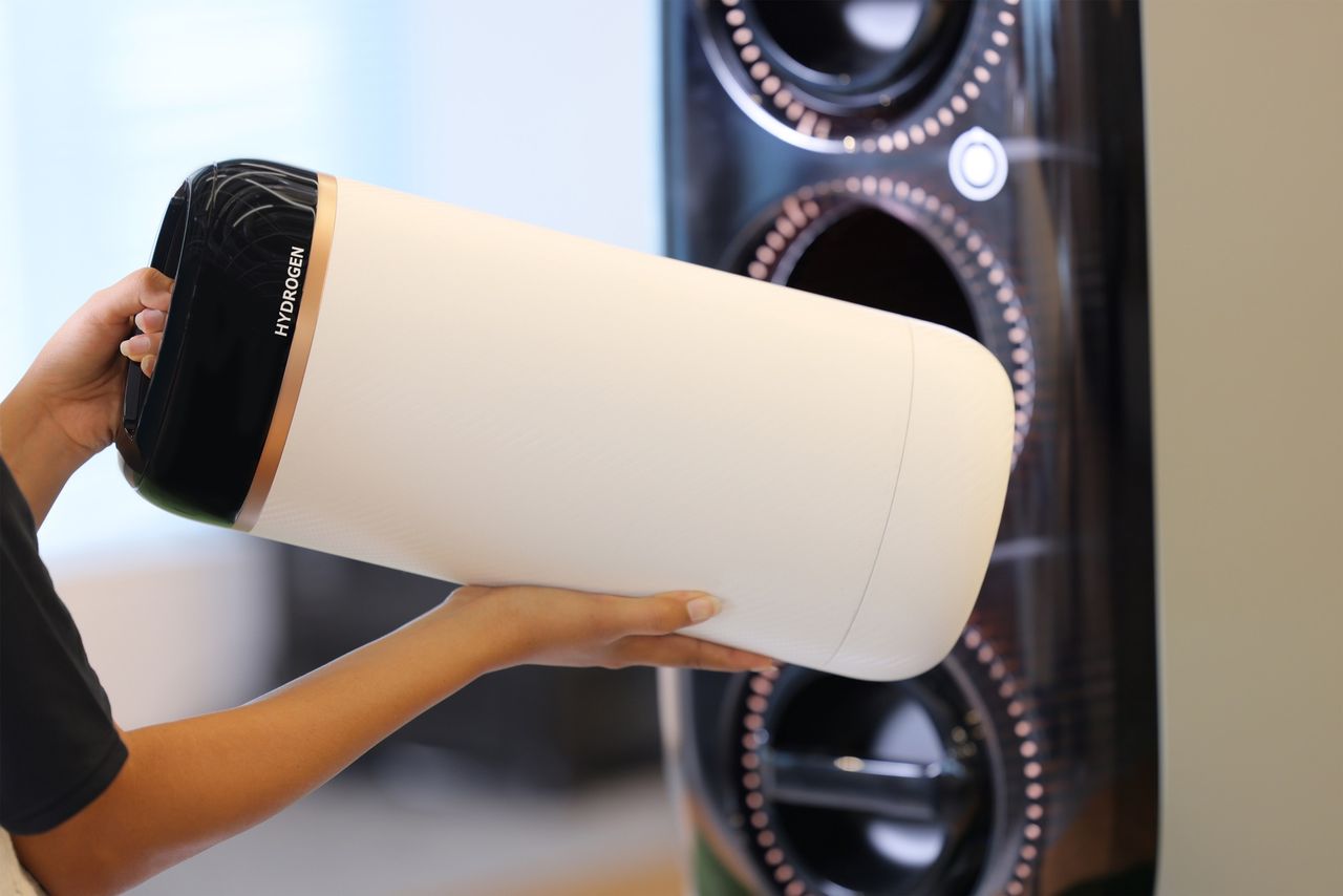 Toyota visar upp portabel bränslecell för väte