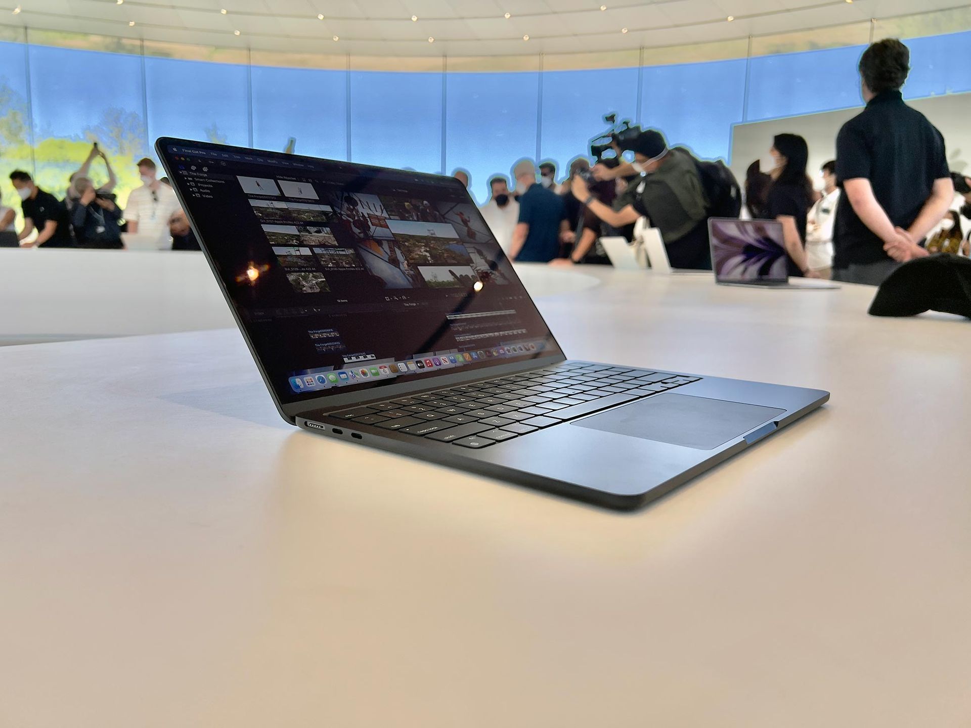 Vi har känt på helt nya MacBook Air!