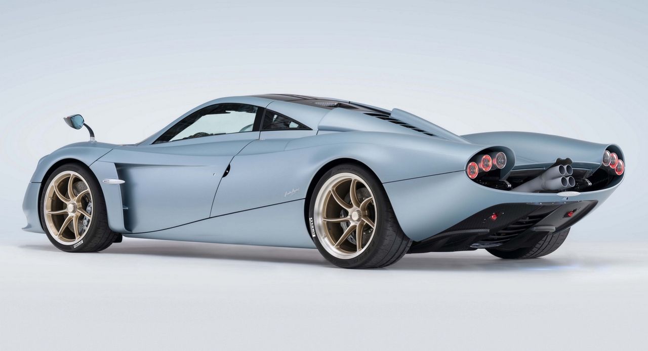 Pagani har förlängt Huayra med 36 centimeter