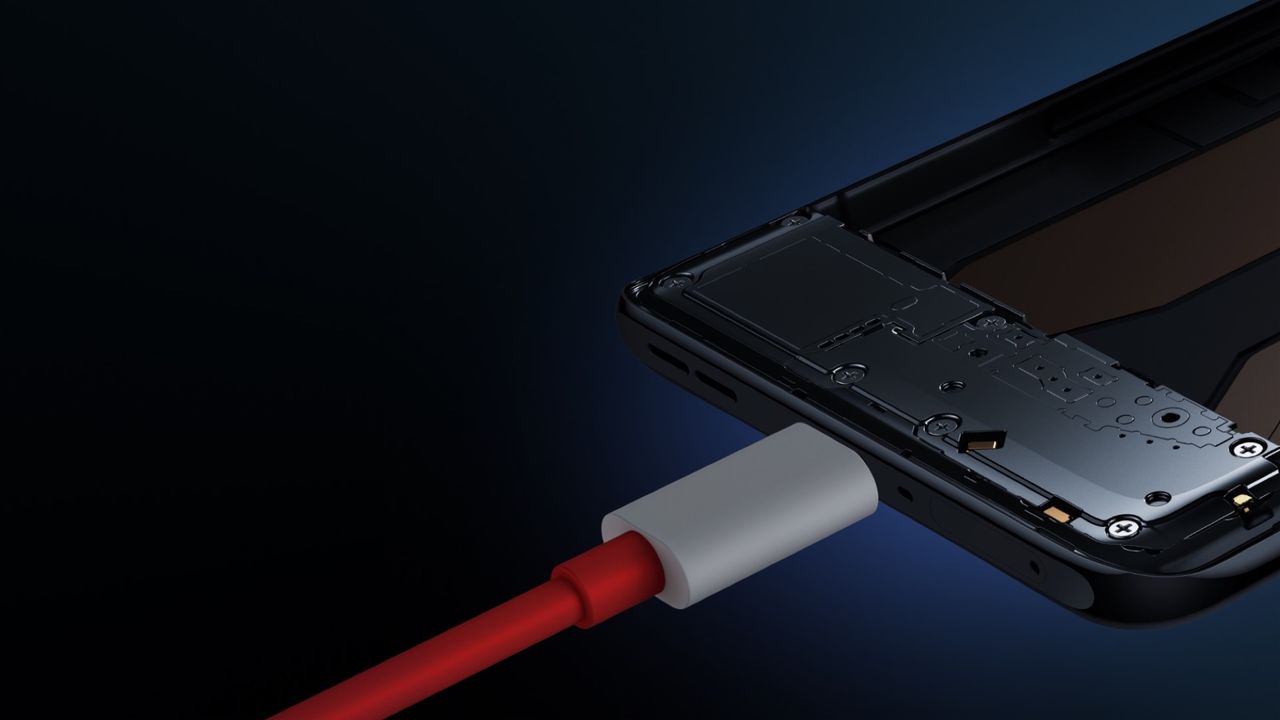 OnePlus 10T kan laddas med upp till 150 W