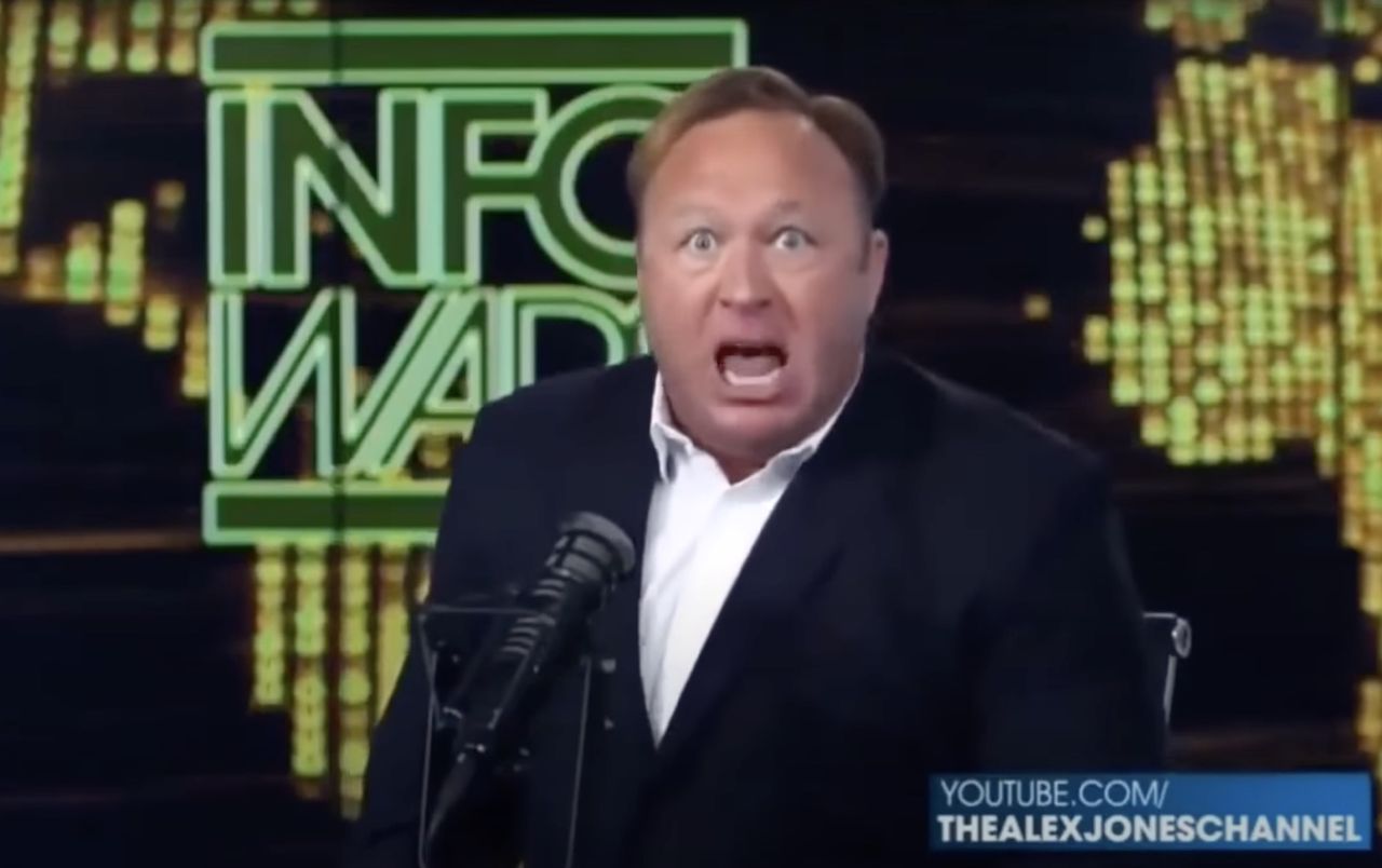 Alex Jones döms att betala 4,1 miljoner dollar