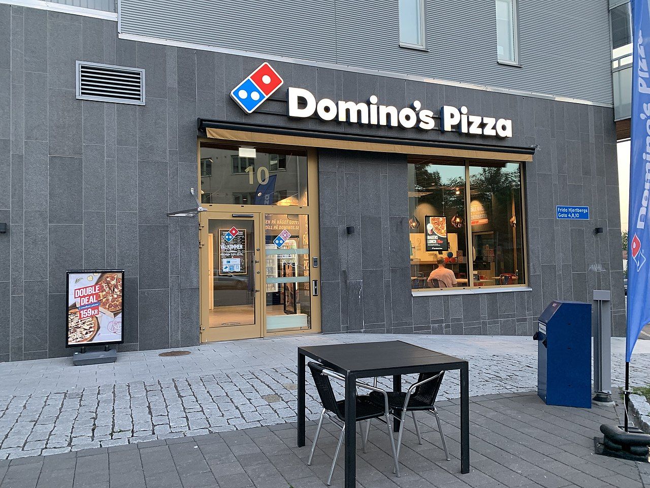Dominos Pizza lämnar Italien