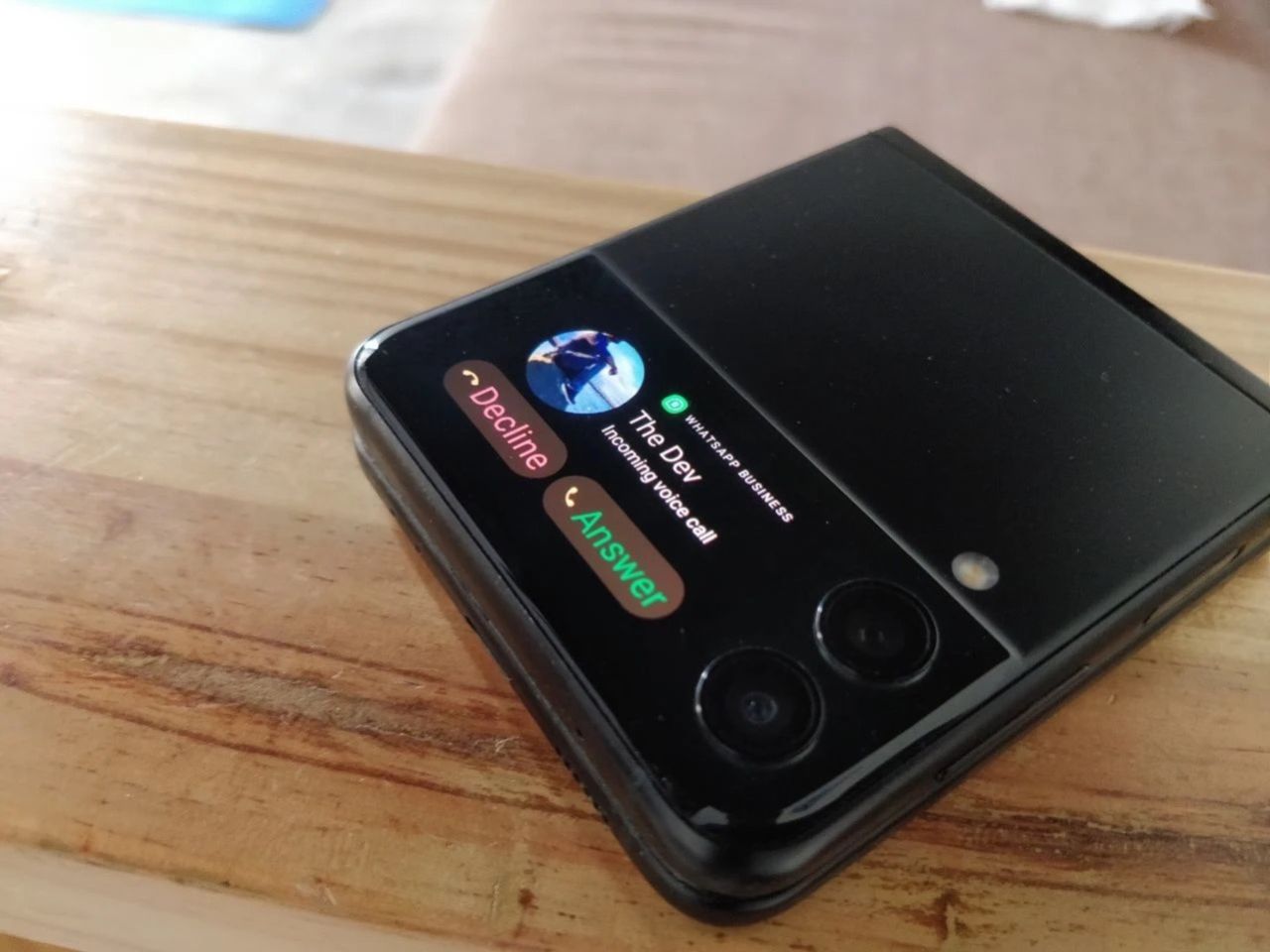 CoverScreen OS gör Galaxy Z Flips skärm mer användbar