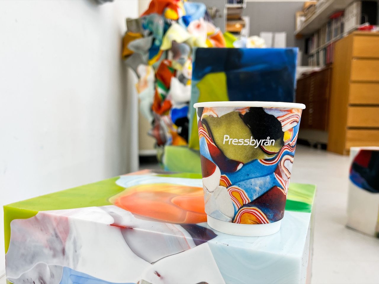 Pressbyrån börjar samarbeta med konstnärer