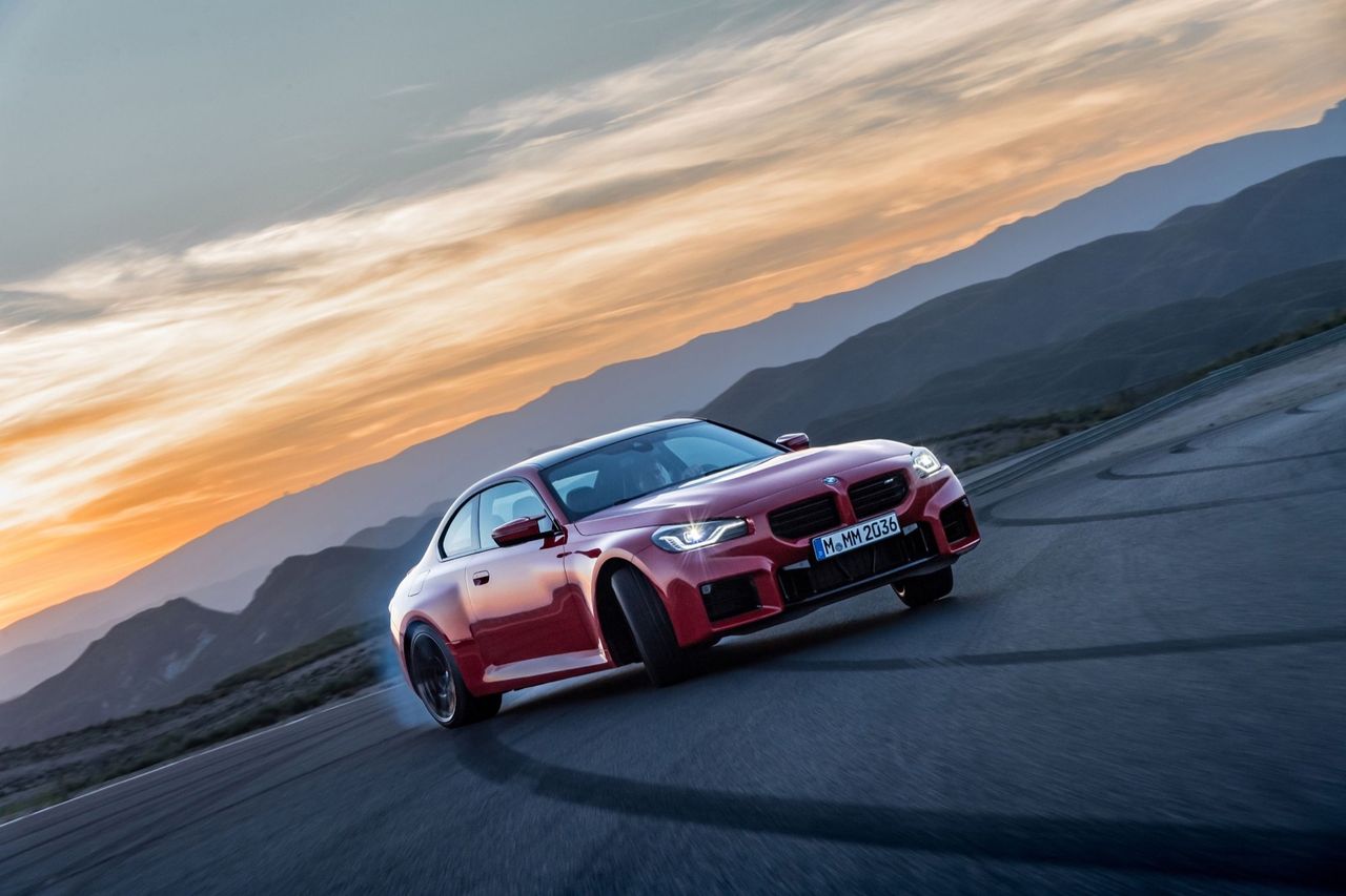 BMW sladdar ut en ny M2