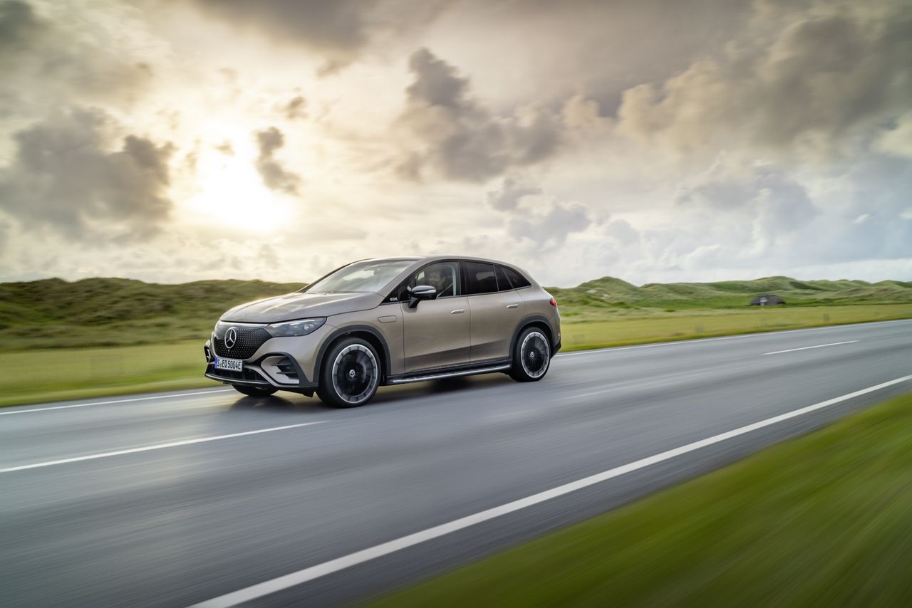Det här är Mercedes EQE SUV