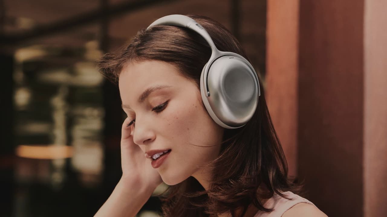 KEF visar brusreducerande hörlurarna Mu7