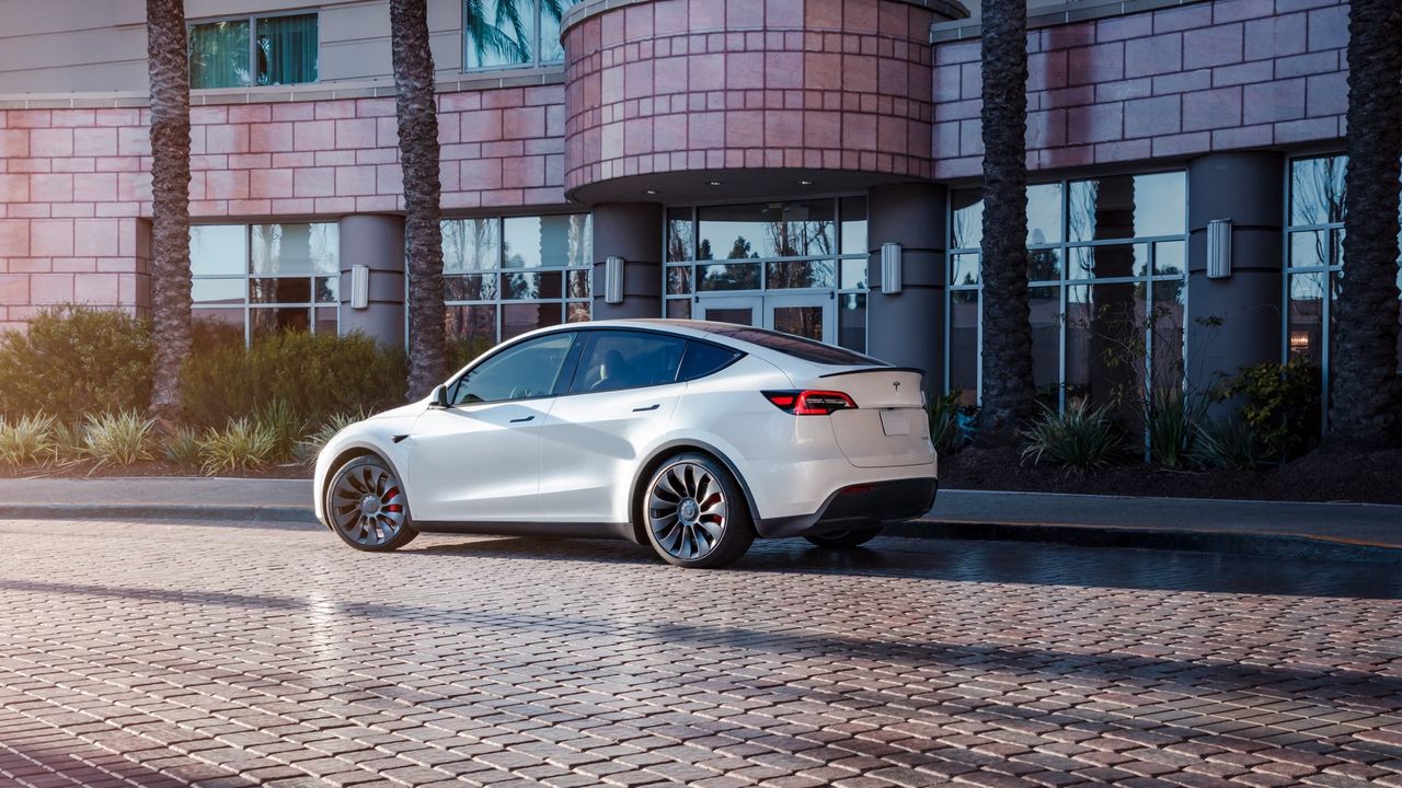 Tesla snodde förstaplatsen från Volkswagen i Tyskland