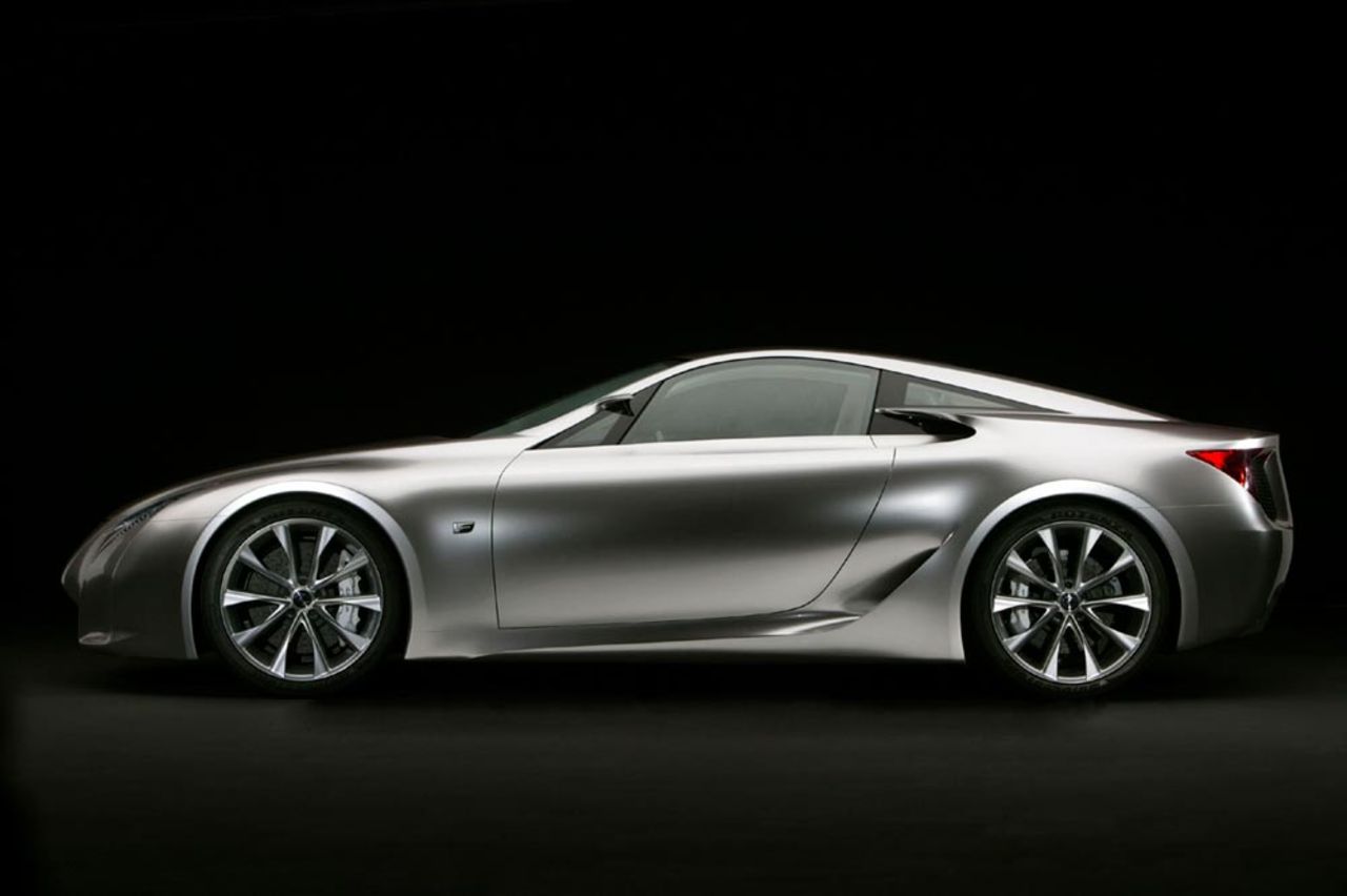 Detroit: Lexus LF-A – ett steg närmare produktion