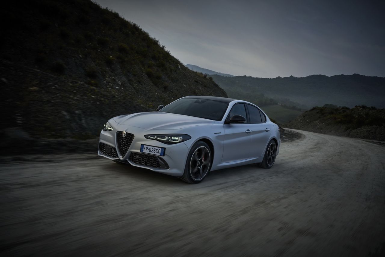 Alfa Romeo Giulia och Stelvio uppdateras