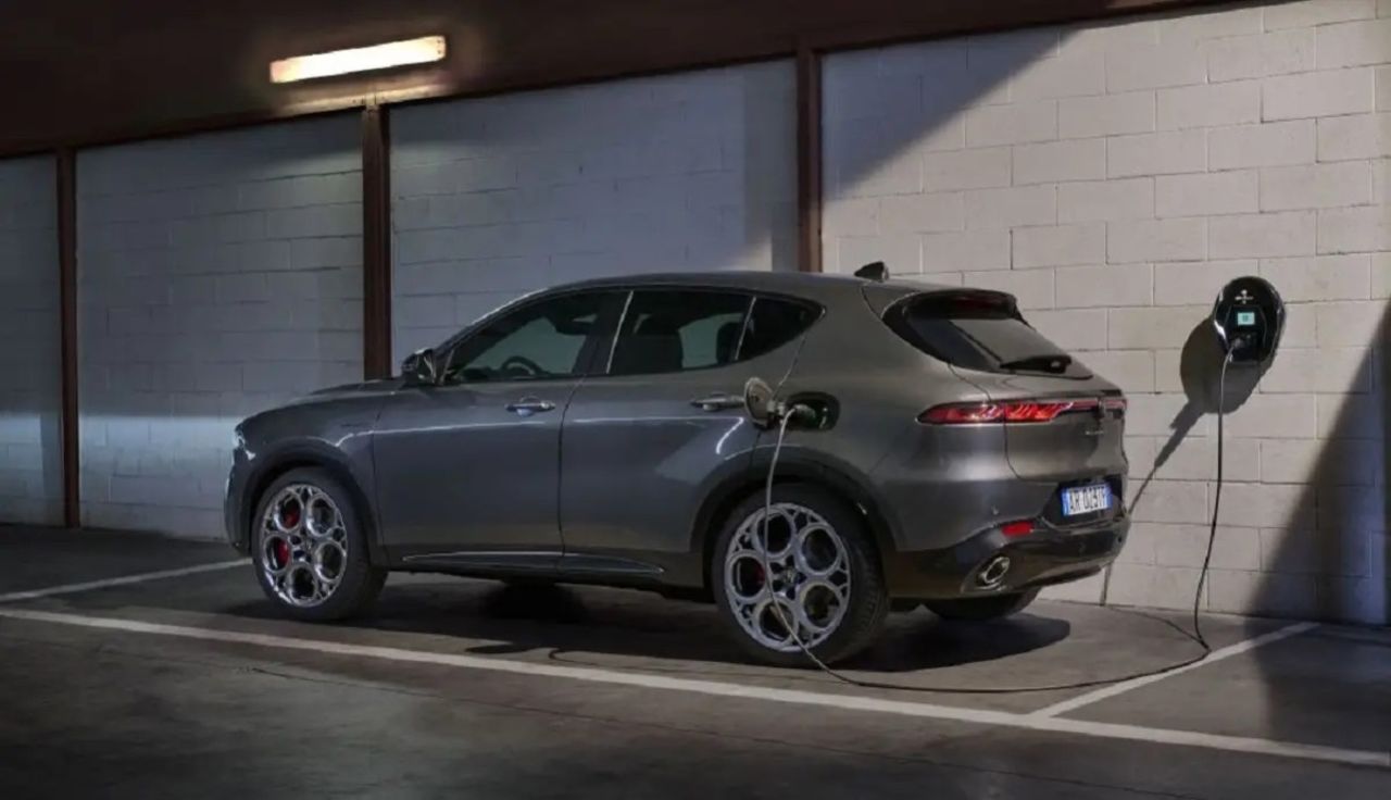 Bilder på Alfa Romeo Tonale som laddhybrid läcker