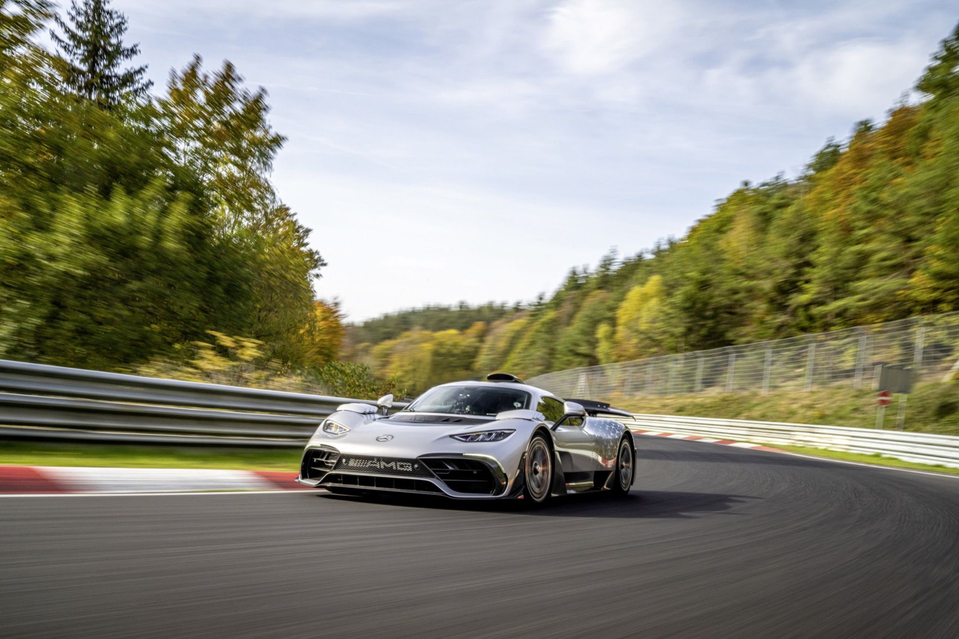 Mercedes-AMG One nu snabbaste produktionsbilen