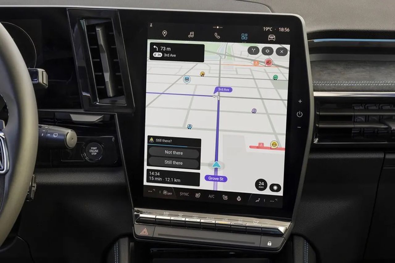 Waze blir nu tillgänglig direkt i Android Automotive