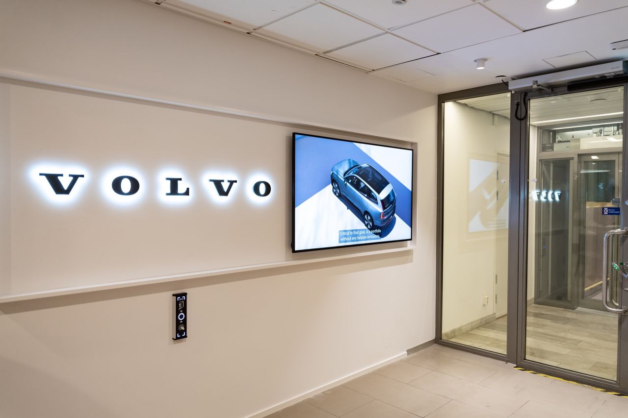 Volvo öppnar tech hub i Stockholm