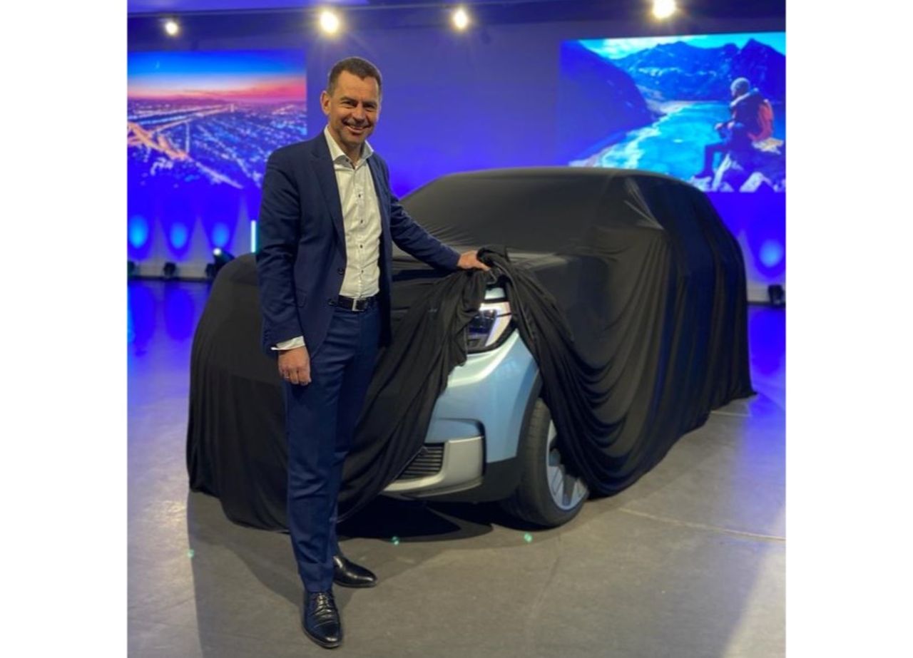 Ford teasar ny kompakt elbil