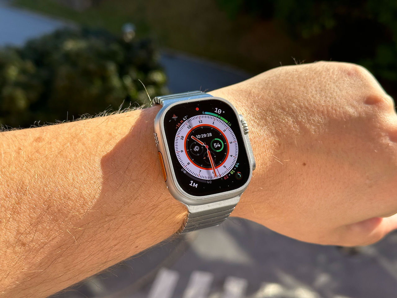 Apple Watch Ultra ryktas få Micro-LED-skärm 2024