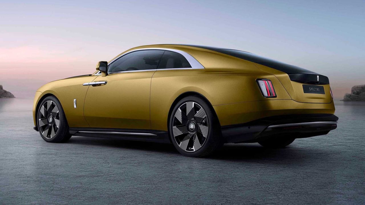 Rolls-Royce kanske måste öka tillverkningen av Spectre