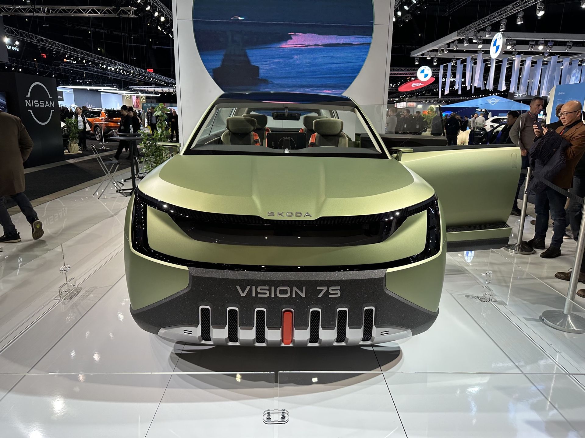 Vi har kollat in Skoda Vision 7S