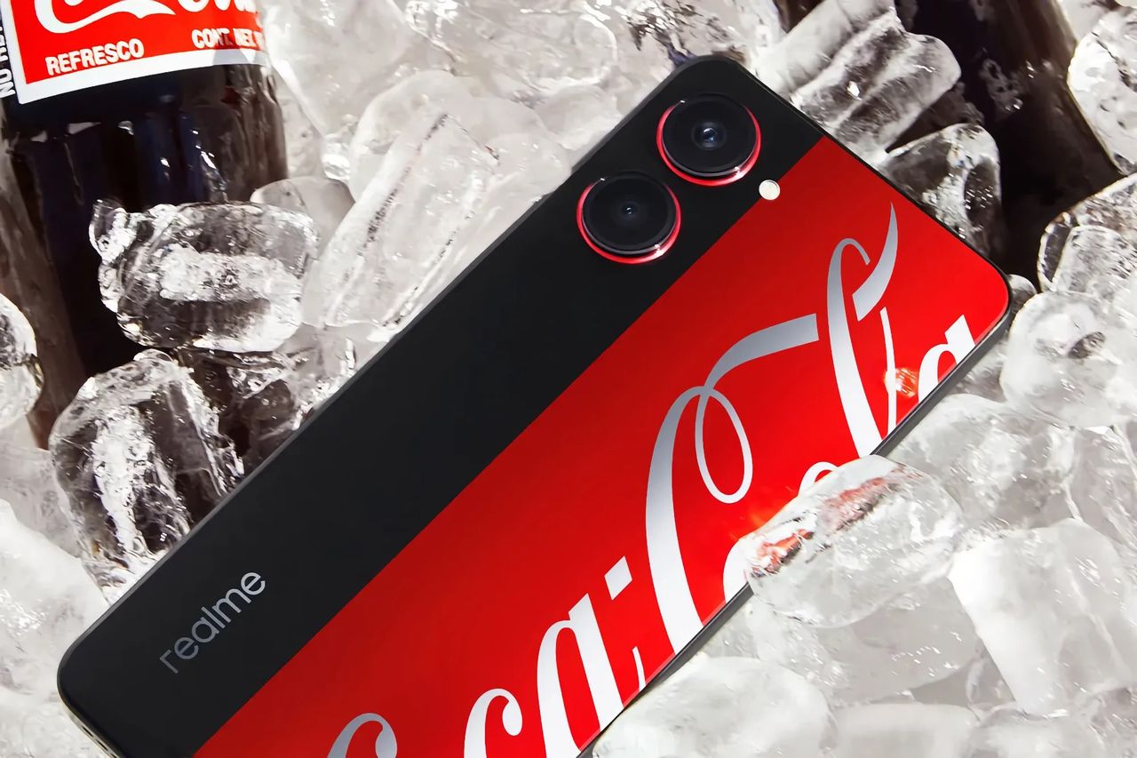 Nu är Coca-Cola-telefonen officiell
