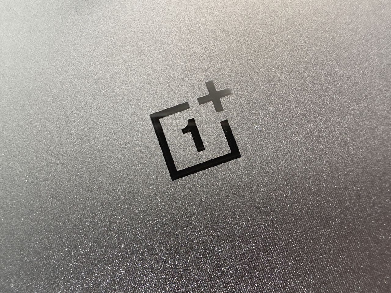OnePlus bekräftar vikbar telefon
