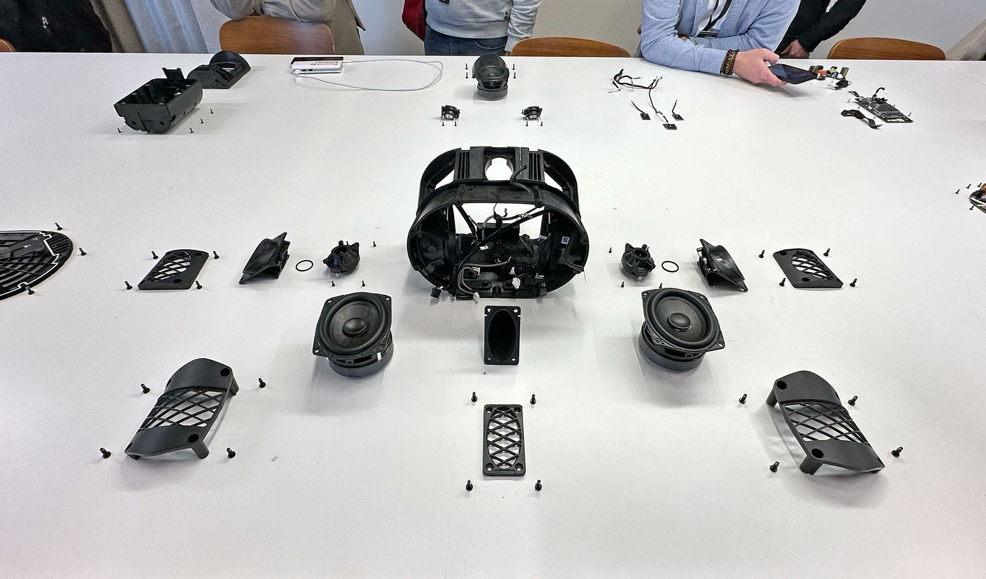 Sonos Era 100 och 300 går att skruva isär