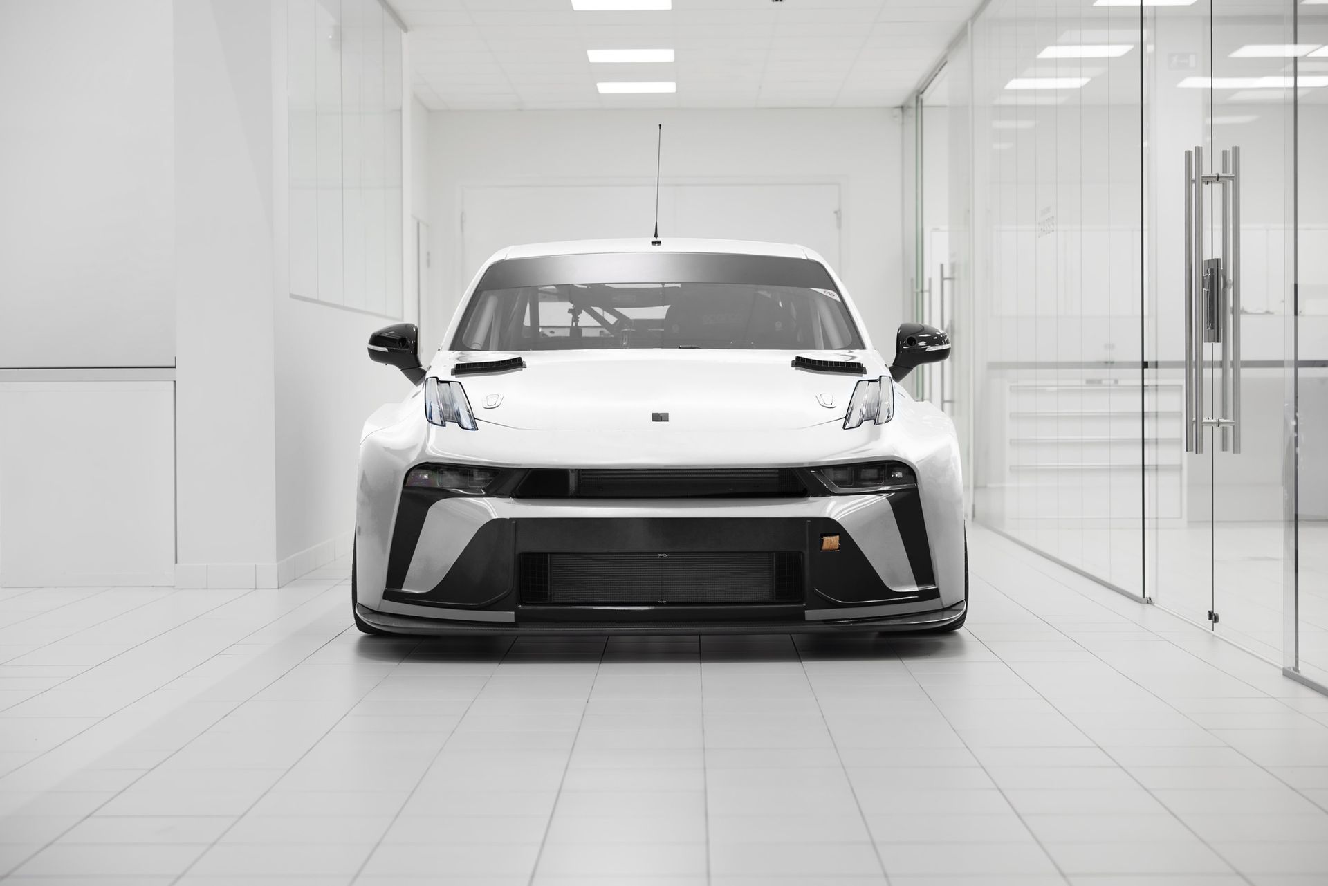 Racerbilen Lynk & Co 03 TCR har uppdaterats