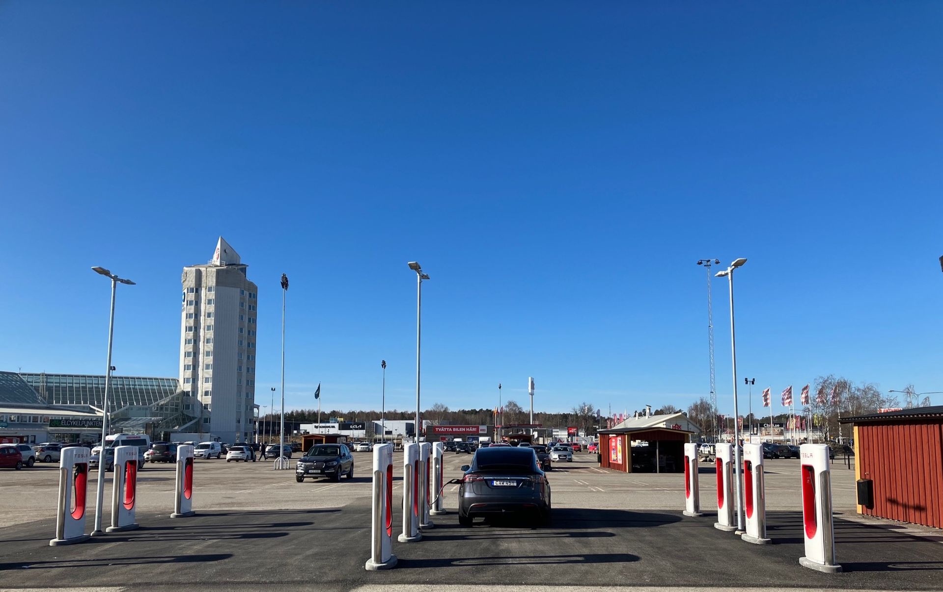 Tesla etablerar sig i Örebro