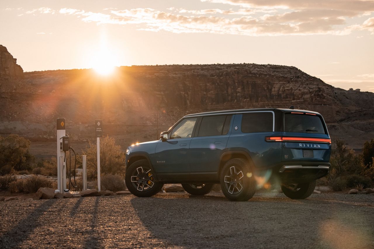 Rivian har fortfarande som mål att tillverka 50.000 bilar i år