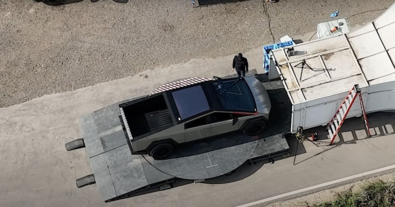 Kolla in Tesla Cybertrucks vindrutetorkare