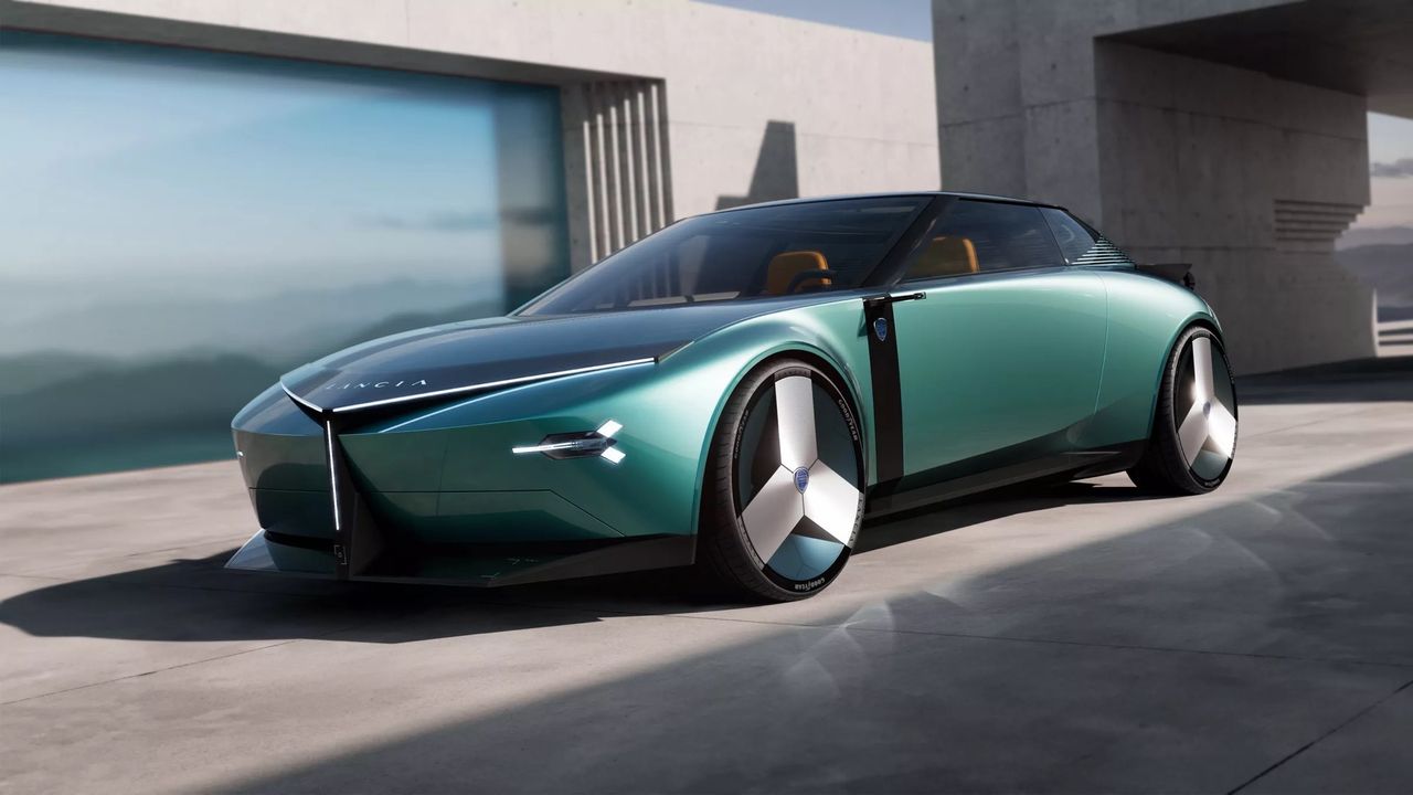 Lancia presenterar elbilen Pu+Ra HPE