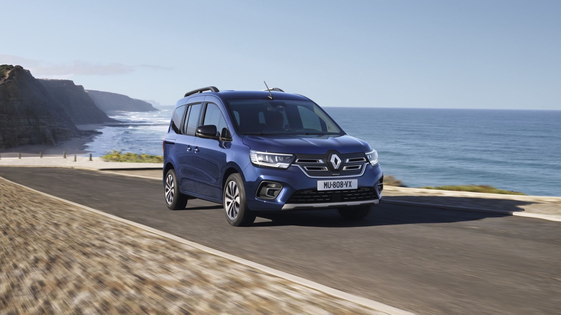 Eldrivna Renault Kangoo Family E-tech Electric börjar säljas