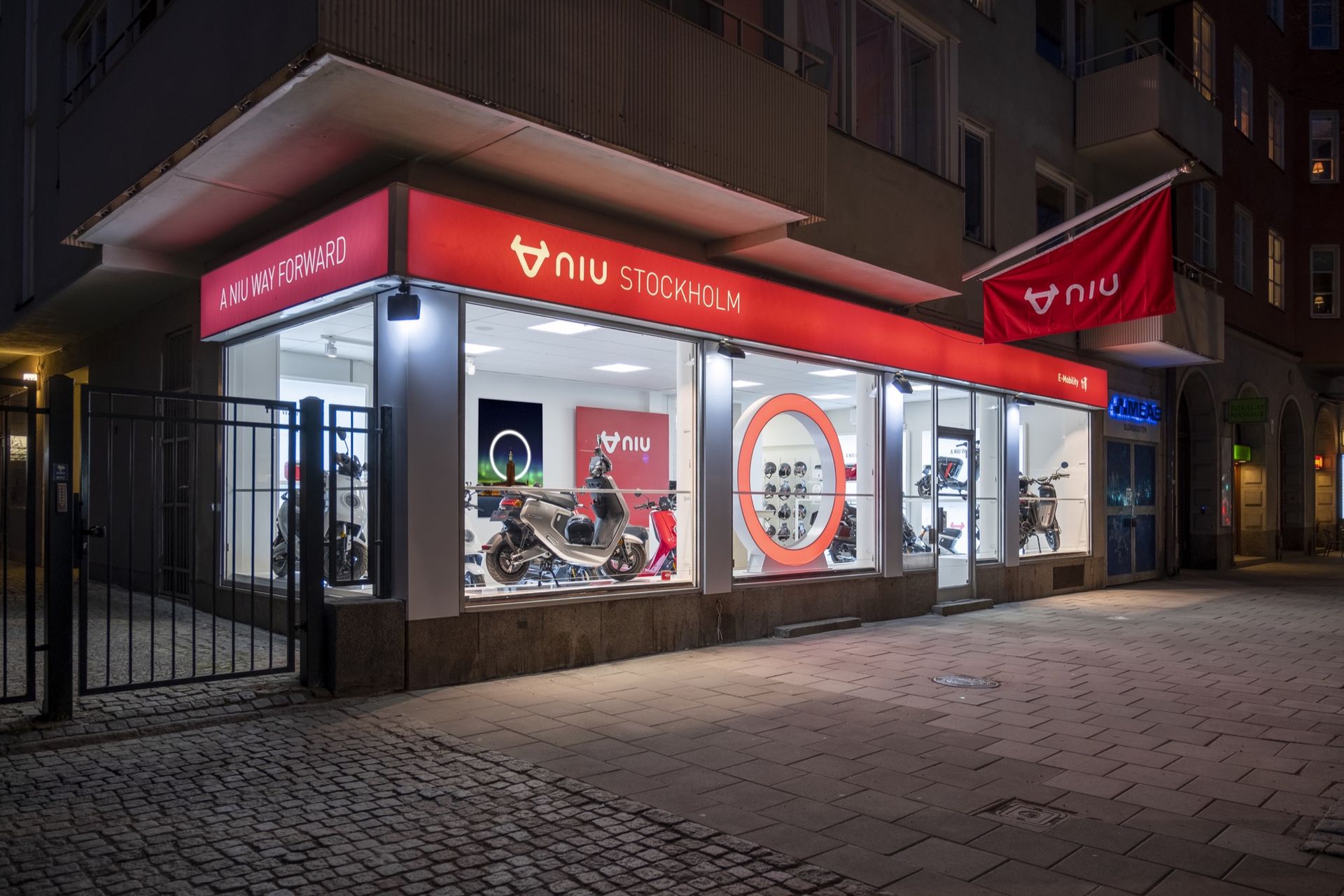 Världens första obemannade fordonsbutik har öppnat