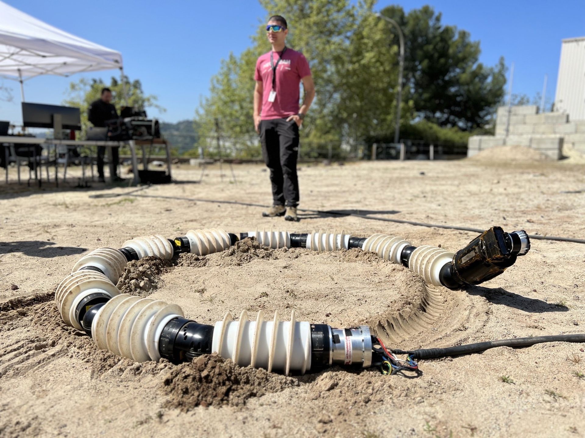 NASA tests robot snake EELS