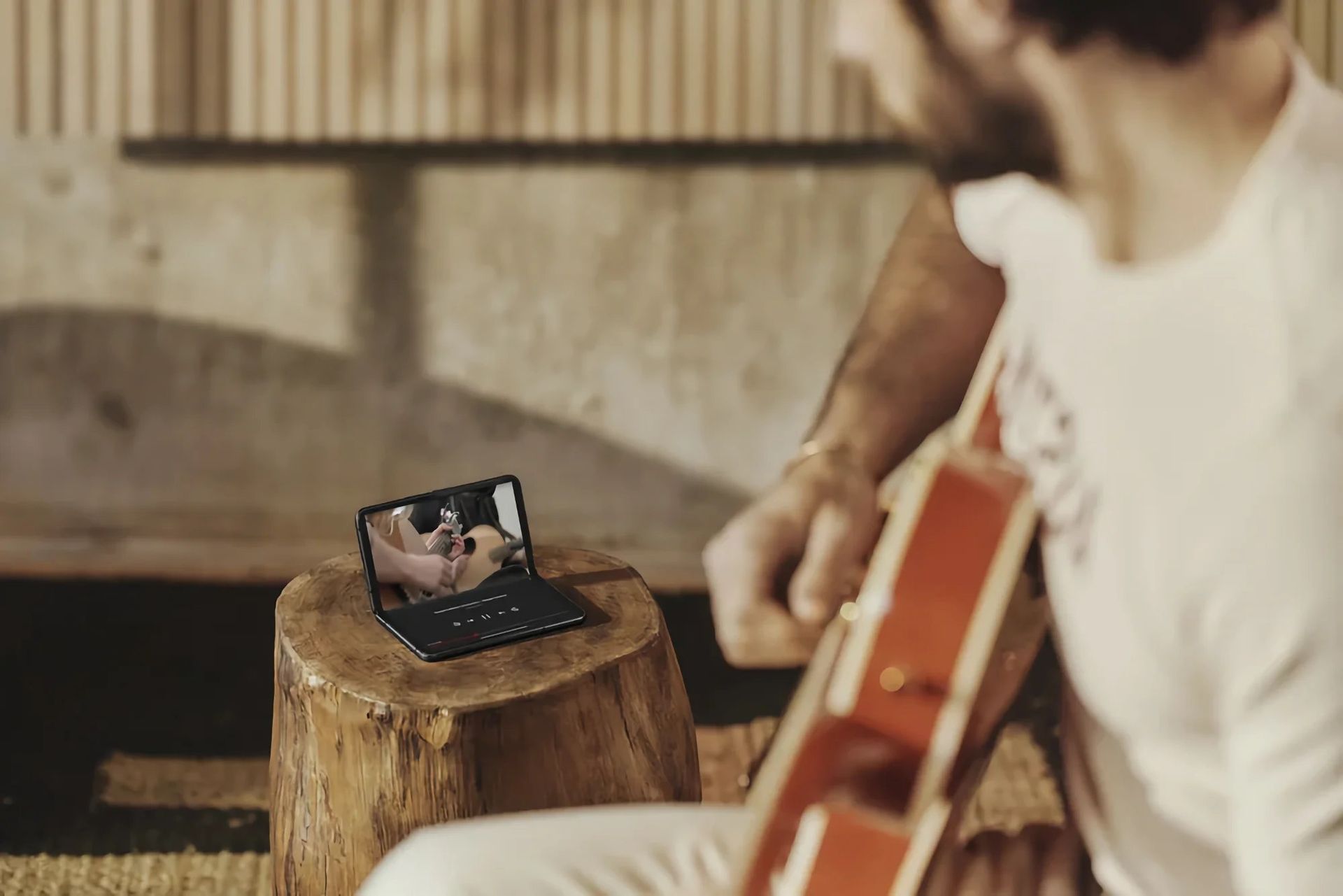 Pixel Fold är Googles första vikbara telefon