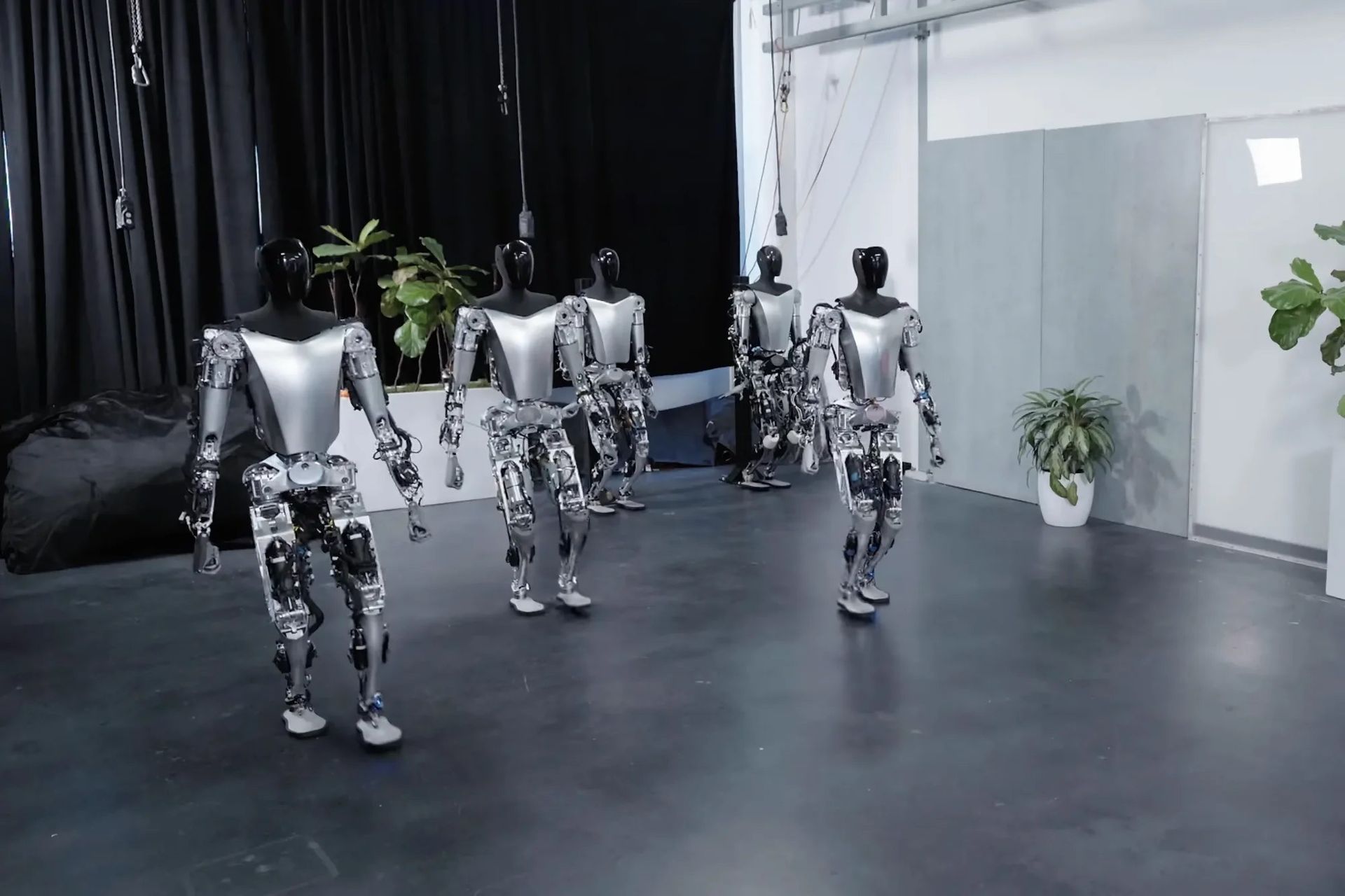 Tesla unveils robot in new video