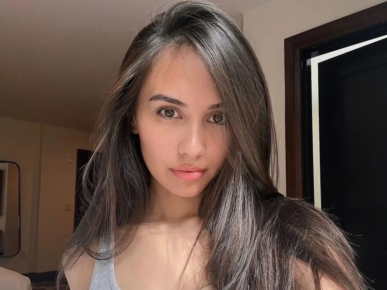 Influencer creates AI version of themselves