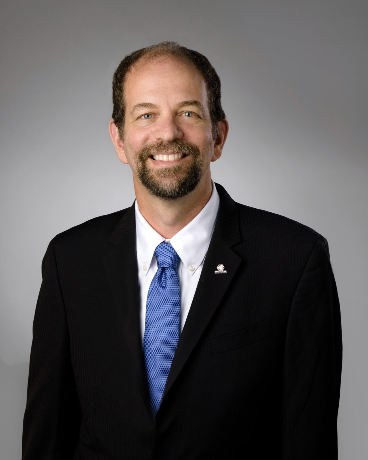 Toyota: Jorden saknar resurser för snabb elbilsomställning